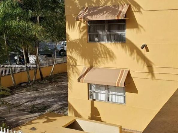 Undisclosed Address #A11758036, North Miami Beach FL 33162