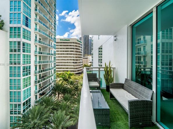 950 Brickell Bay Dr 803, Miami FL 33131