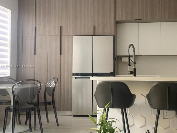 8135 NW 108th Ave, Doral FL 33178