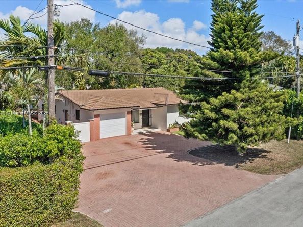 6385 SW 25th St, Miami FL 33155