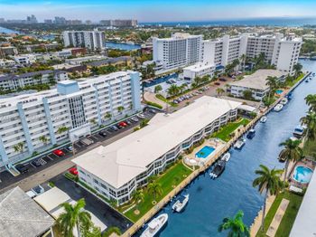 3050 NE 48th St
