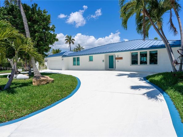 2711 NE 57th Ct, Fort Lauderdale FL 33308