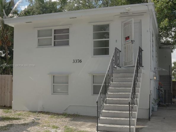 3376 NW 49th St, Miami FL 33142