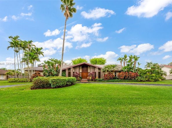 9600 SW 103rd St, Miami FL 33176