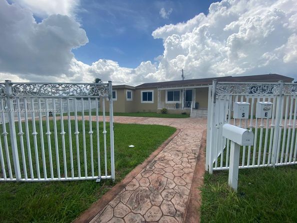 1730 SW 72nd Ct, Miami FL 33155