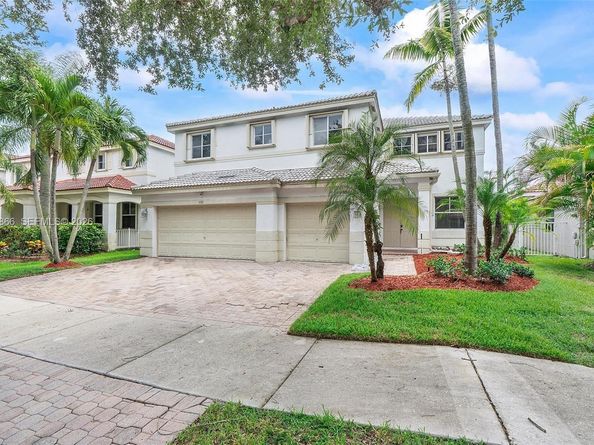 4389 Laurel Ridge Cir, Weston FL 33331