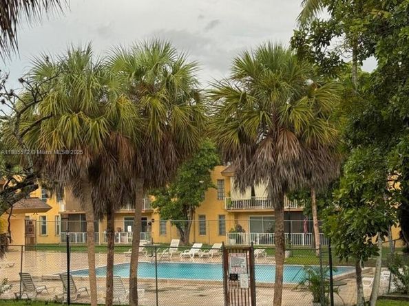 13700 SW 62nd St 250, Miami FL 33183