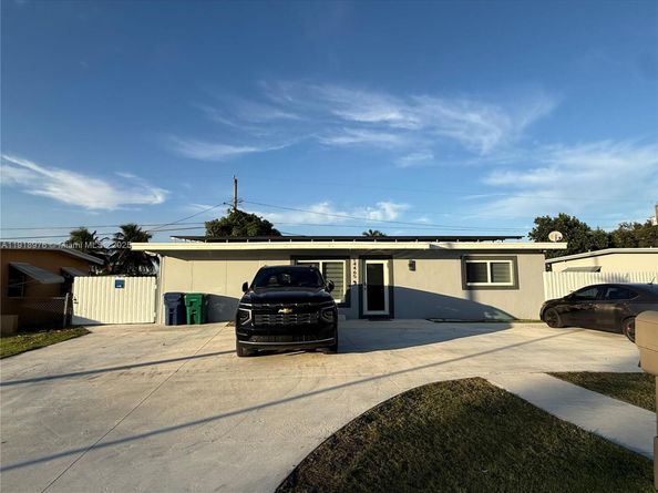 14465 SW 288th St, Homestead FL 33033