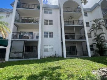 3300 Spanish Moss Ter