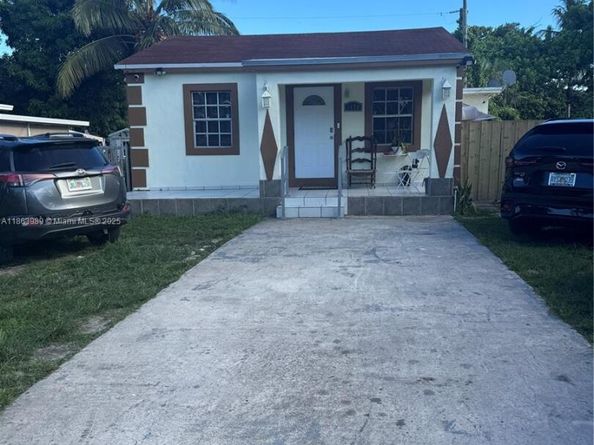 1178 NW 105th Ter, Miami FL 33150