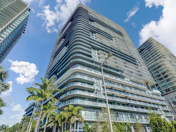 121 NE 34th St 814, Miami FL 33137