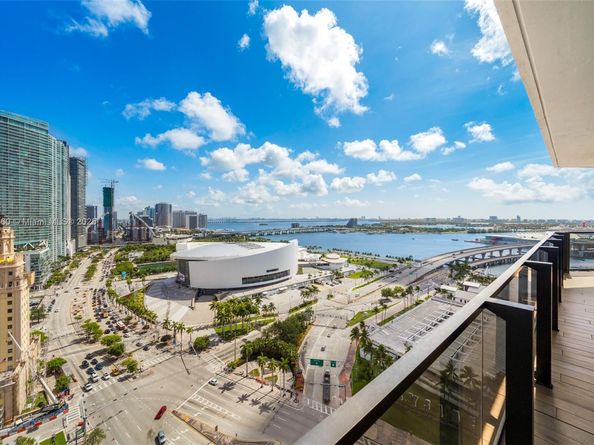 398 NE 5th St 1809, Miami FL 33132