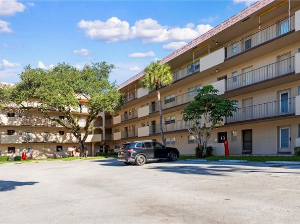 6301 N Falls Cir Dr 206, Lauderhill FL 33319