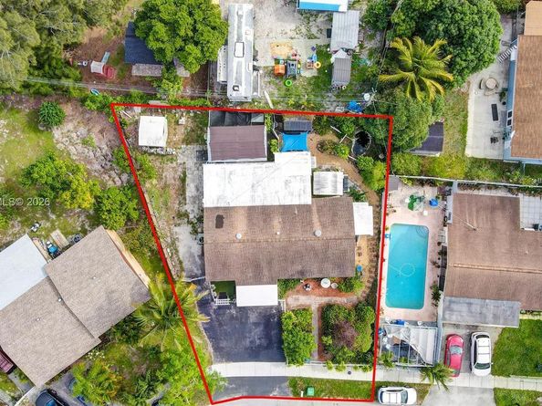 2200 SW 42nd Way, Fort Lauderdale FL 33317