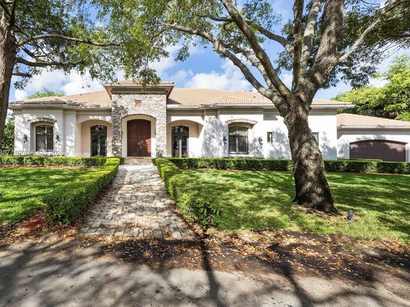 7140 SW 70th Ave, Miami FL 33143