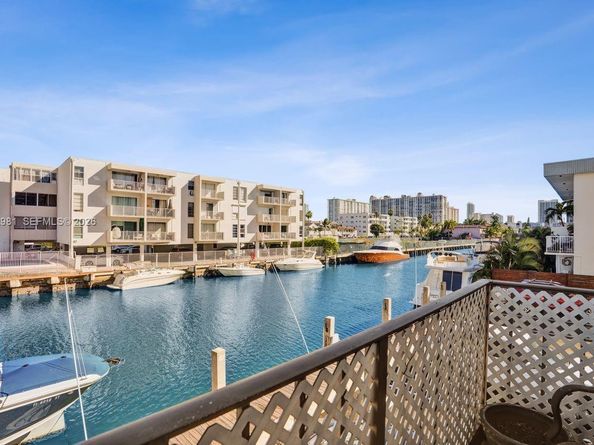 3665 NE 167th St 208, North Miami Beach FL 33160