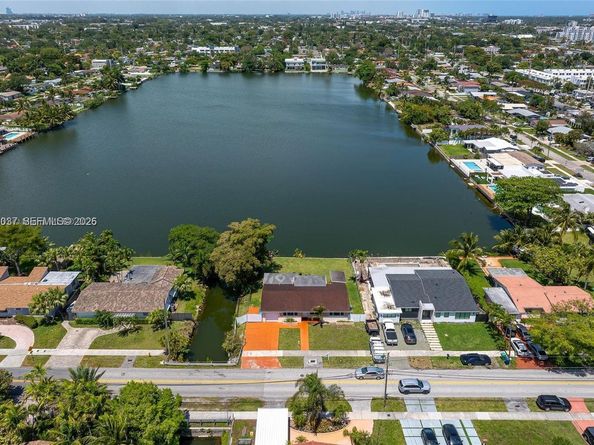 2501 NE 209th Ter, Miami FL 33180