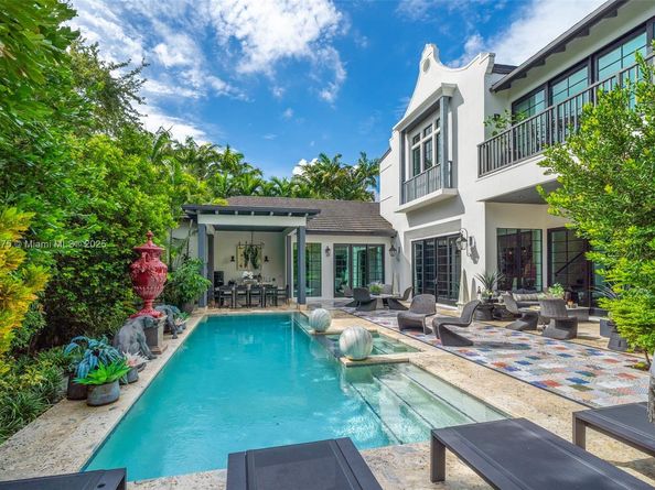 590 NE 59th St, Miami FL 33137