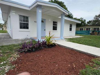 16221 E Bunche Park Dr