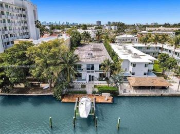 7171 Bay Dr