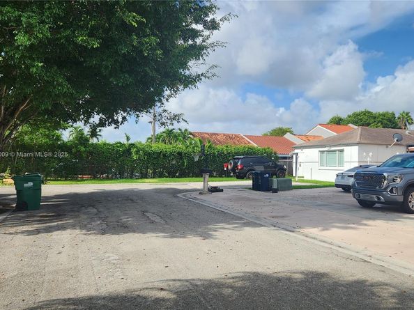 8254 SW 147th Pl, Miami FL 33193