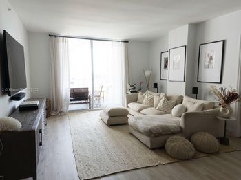 701 Brickell Key Blvd