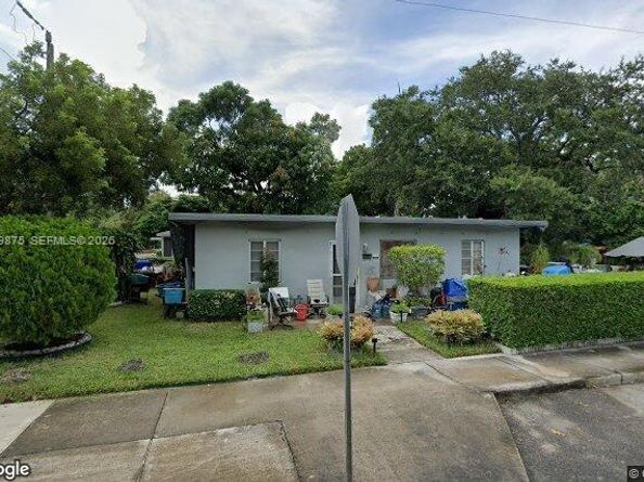 3490 Plaza St, Miami FL 33133