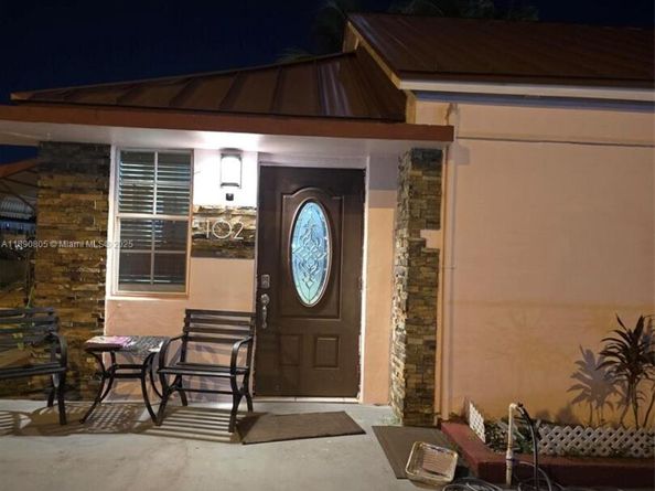102 W 27th St, Hialeah FL 33010