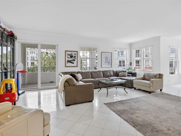 3500 Island Bl D201, Aventura FL 33160