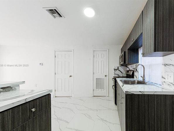 30 NW 62nd St, Miami FL 33150