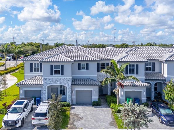 12022 NW 46th St, Coral Springs FL 33076