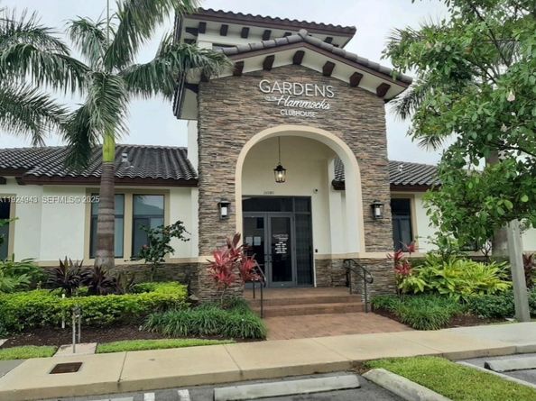 15154 SW 118th St, Miami FL 33196