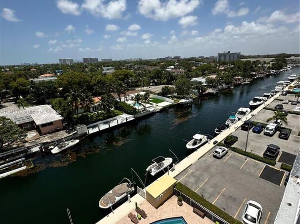 2020 NE 135th St 807, North Miami FL 33181