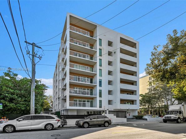 2740 SW 28th Ter 202, Miami FL 33133