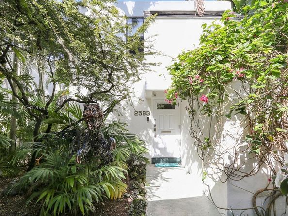 2593 Trapp Ave 3, Miami FL 33133