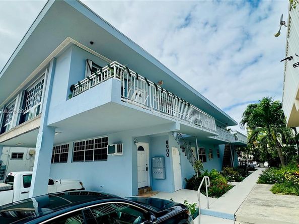 8000 Tatum Waterway Dr 1, Miami Beach FL 33141