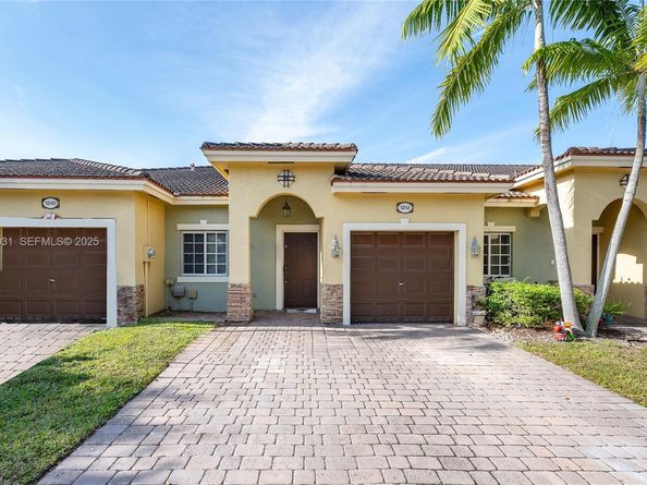 1212 NE 32nd Ter, Homestead FL 33033