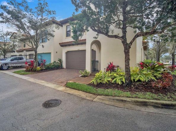 12490 NW 33rd St, Sunrise FL 33323