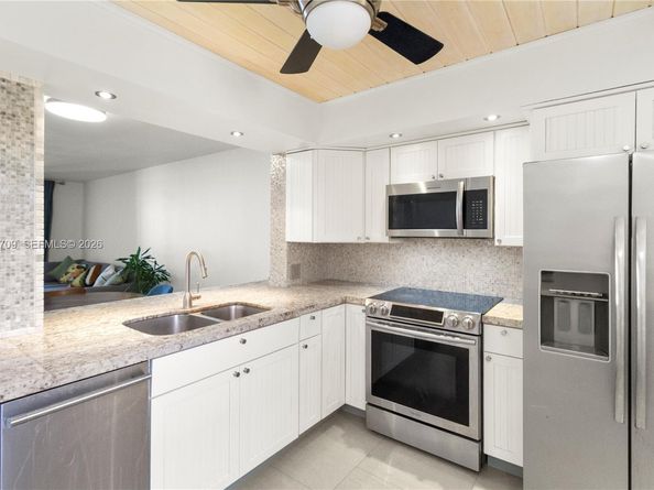 301 NE 14th Ave 601, Hallandale Beach FL 33009