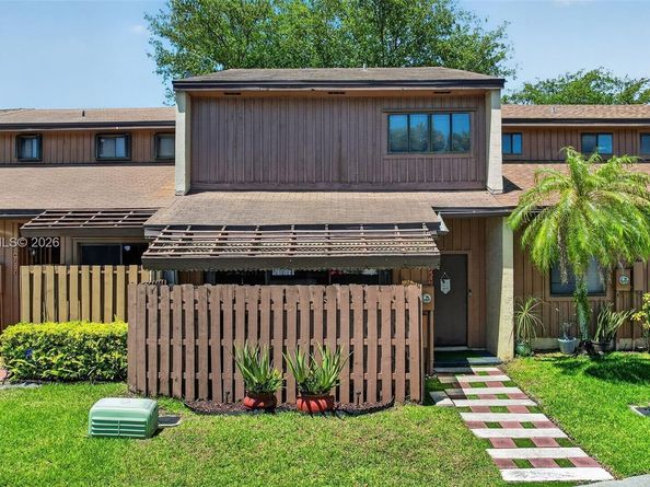 4283 S Pine Island Rd, Davie FL 33328