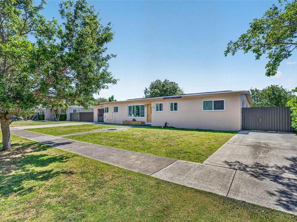 9430 Easter Rd, Cutler Bay FL 33157