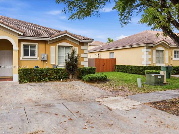 64 SW 15th Ter, Homestead FL 33030