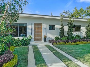 1941 NE 186th Dr