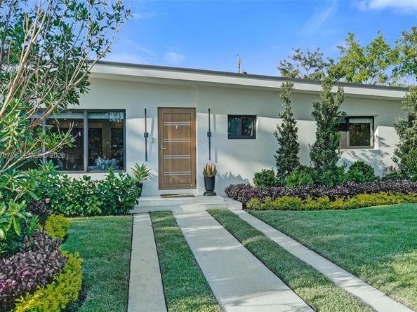 1941 NE 186th Dr, North Miami Beach FL 33179