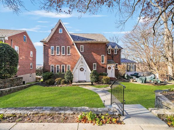 39 Park Circle, White Plains NY 10603