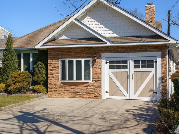 119 Alhambra Road, Massapequa NY 11758