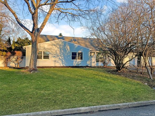 7 Carnaby Avenue, Coram NY 11727