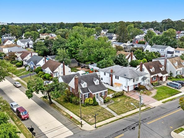 40 Hendrickson Avenue, Lynbrook NY 11563