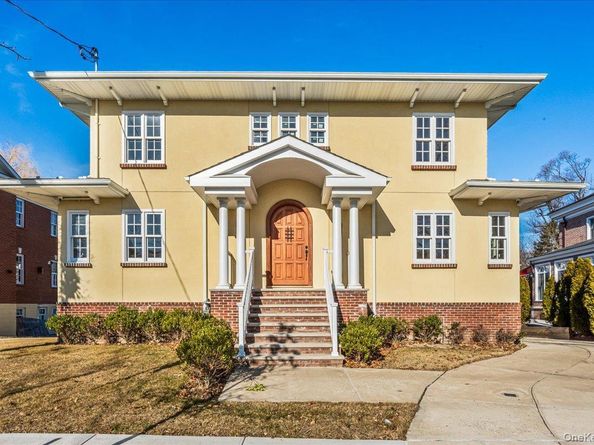 233-25 38th Drive, Douglaston NY 11363