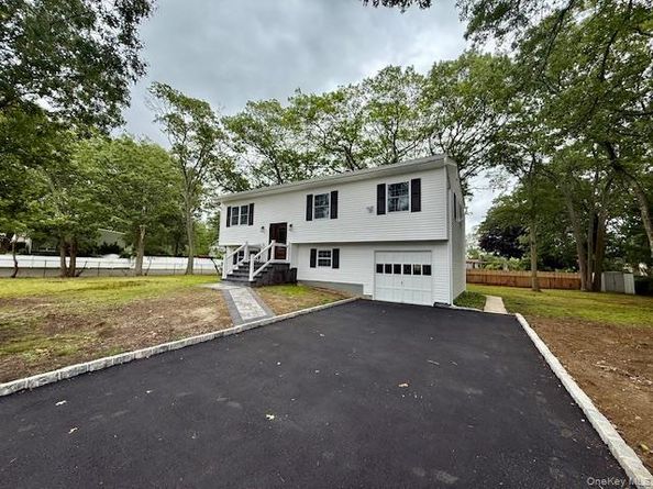 30 7th Street, Holbrook NY 11741